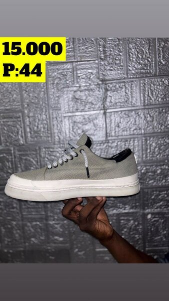 Baskets tendance homme grises