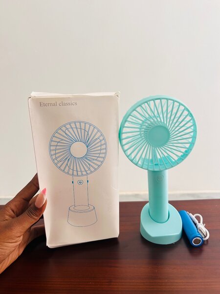 Mini portable Fans