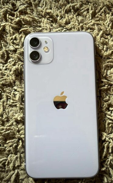 iPhone 11 128 gig BH 89% Factory Unlock