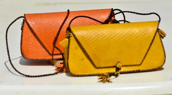 Ladies leather side bag