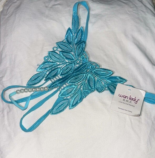 String femme sexy perles