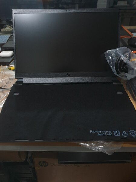 DELL G15 5530