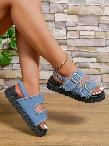 Sandales en denim à boucles