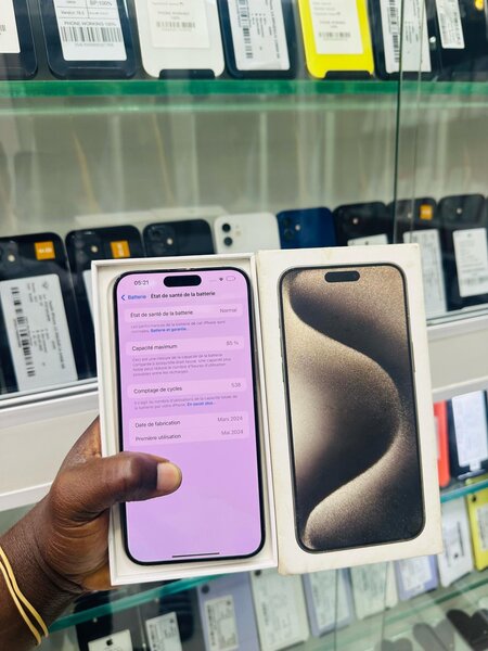 iPhone 15 pro Max 256giga CE