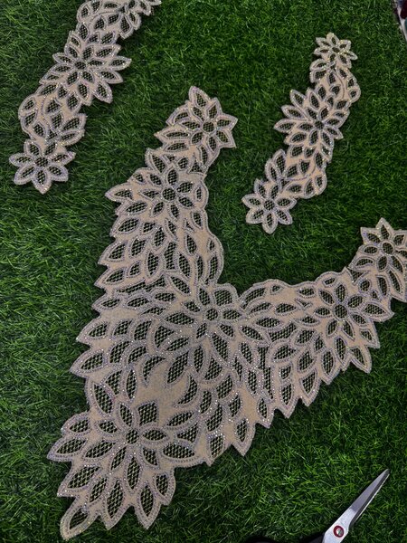 Dentelle florale élégante