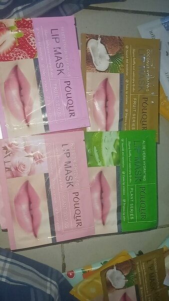 Masques pour les yeux et lèvres