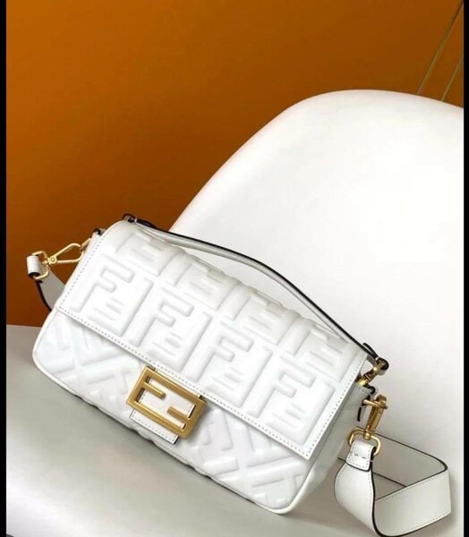 Sac FENDI en coffret