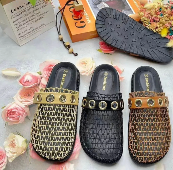 Tongs en maille élégantes