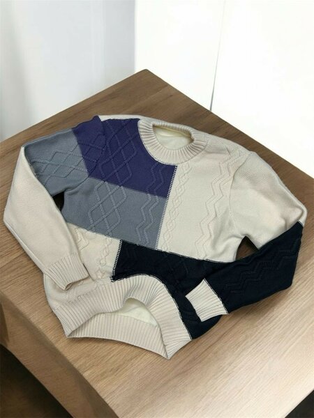 UNISEX SWEATERS