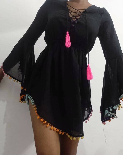 Robe bohème à pompons colorés