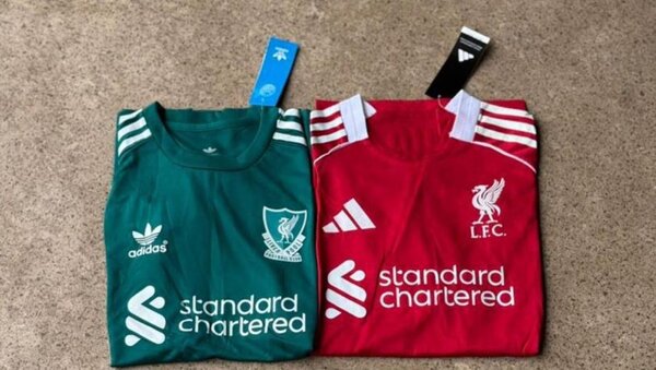 Maillots de football Liverpool