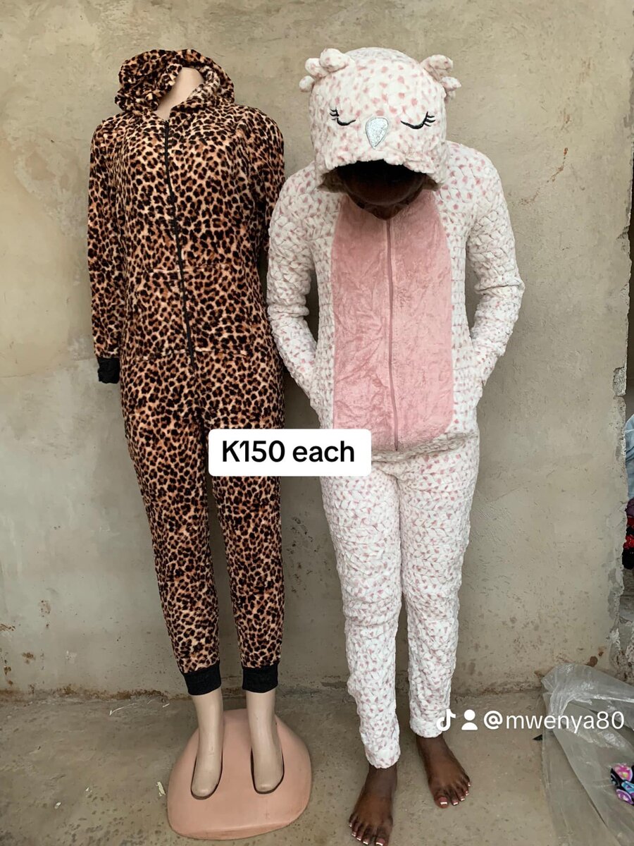 Beautiful and stylish children's jumpsuit