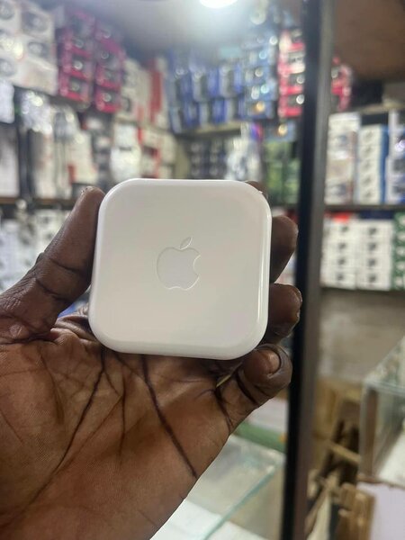 Écouteurs Apple avec boîtier