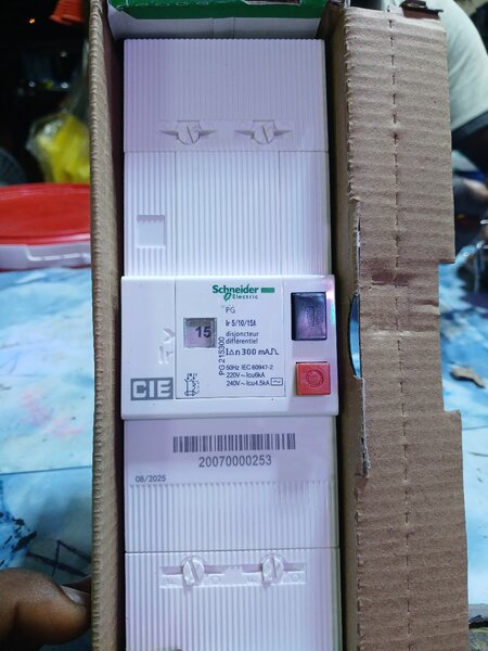 Interrupteur différentiel Schneider 30mA