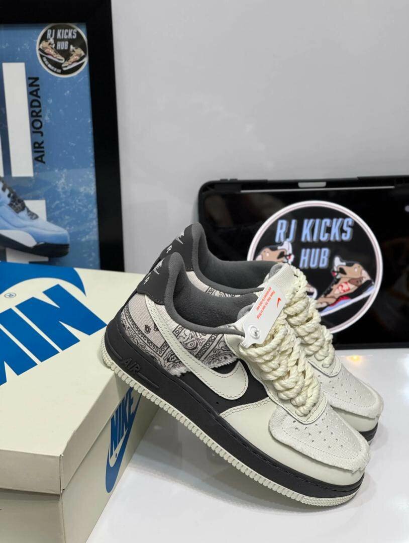 Baskets style urbain ajouré