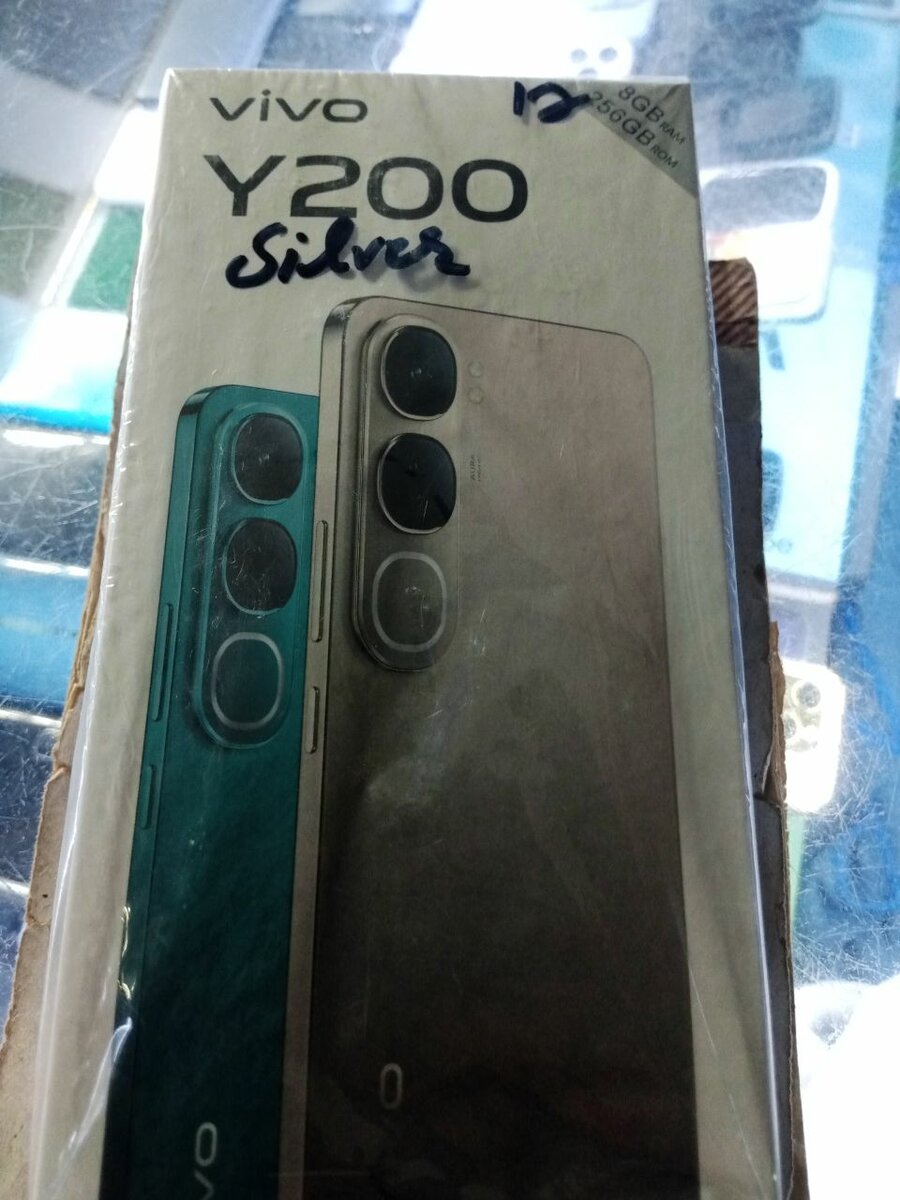 Vivo y 200