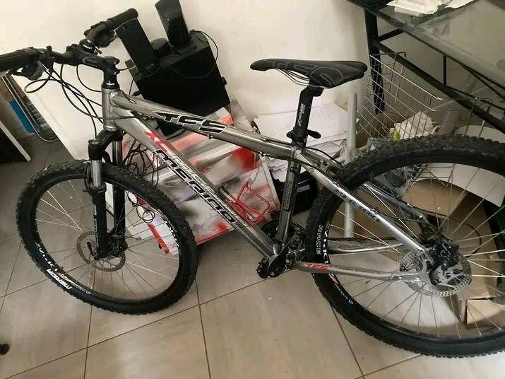 Vélo tout-terrain robuste