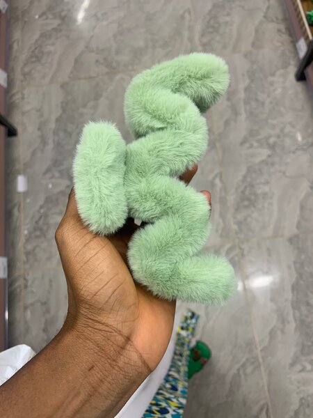 Écharpe peluche vert doux