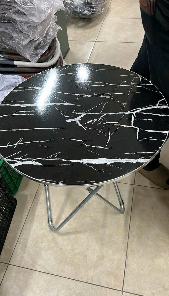 Table ronde pliable design