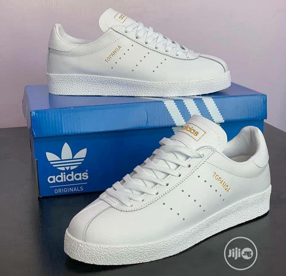 Adidas topanga