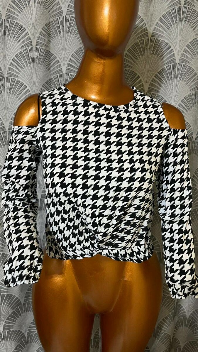 Pull à épaules dénudées