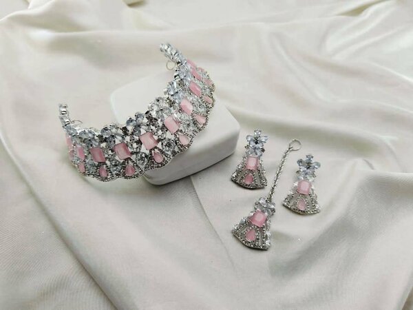 Ladies wedding set necklace and earrings