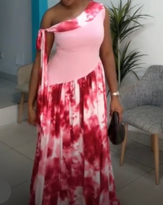 Robe longue à une manche élégante