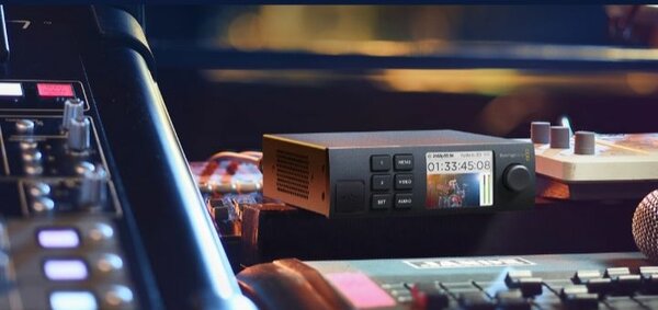 BlackMagic TERANEX Mini Panel