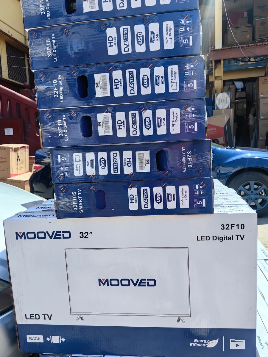 Mooved 32 Digital Satellite Tv with Free Wall Bracket