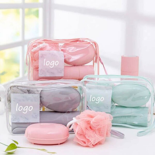 Trousse de toilette transparente