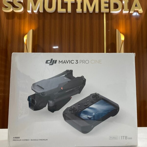 DJI Mavic 3 Pro Cine Combo