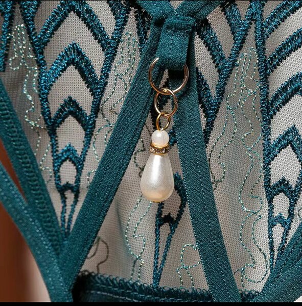 Élégantes Culottes en Dentelle