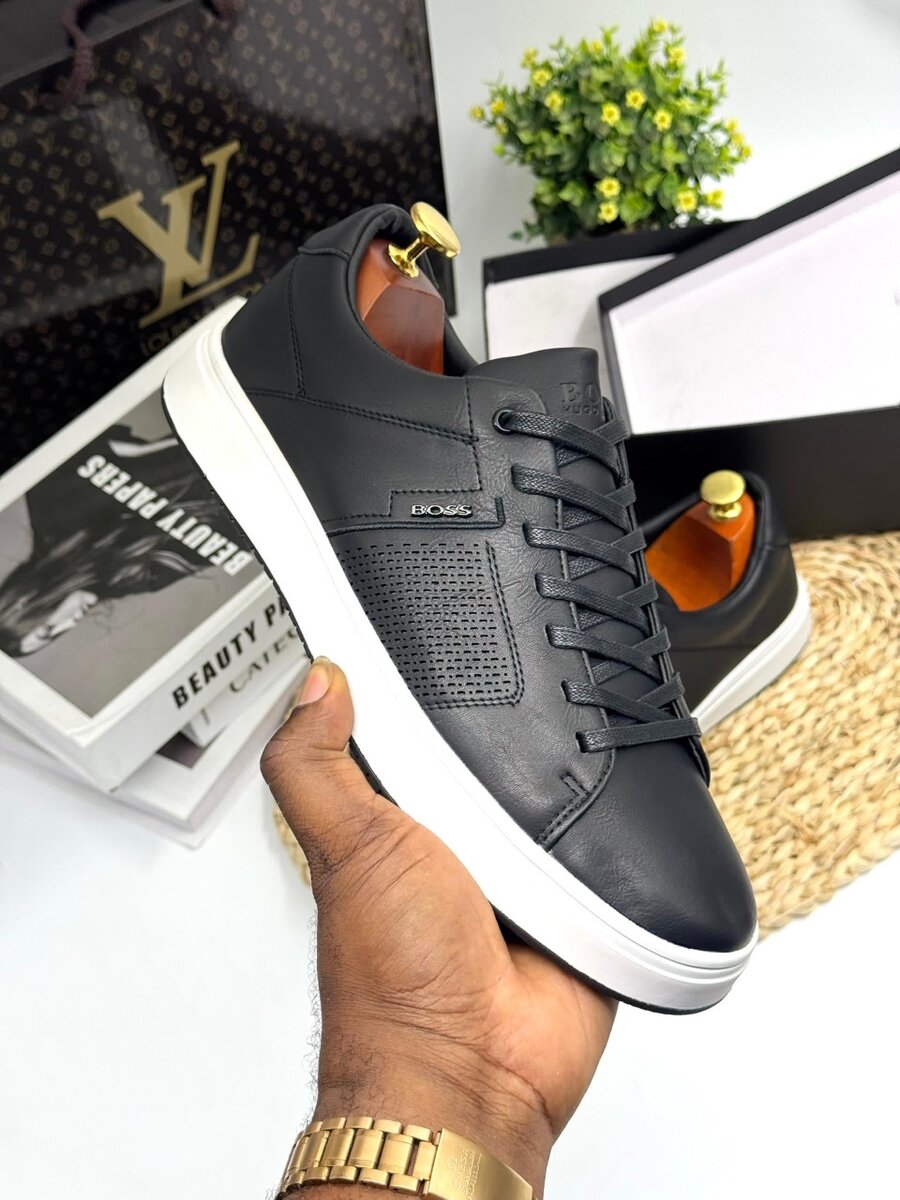 BOSS BLACK AND WHITE