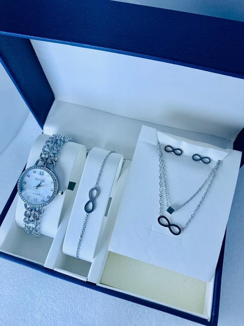 Ensemble montre et accessoires