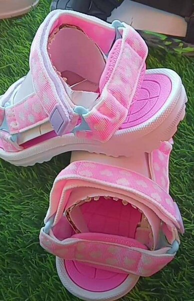 Chaussures kito en gomme