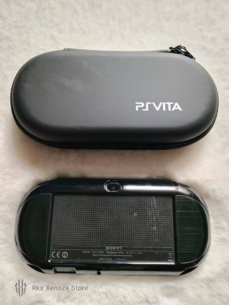 PS Vita + 30 jeux
