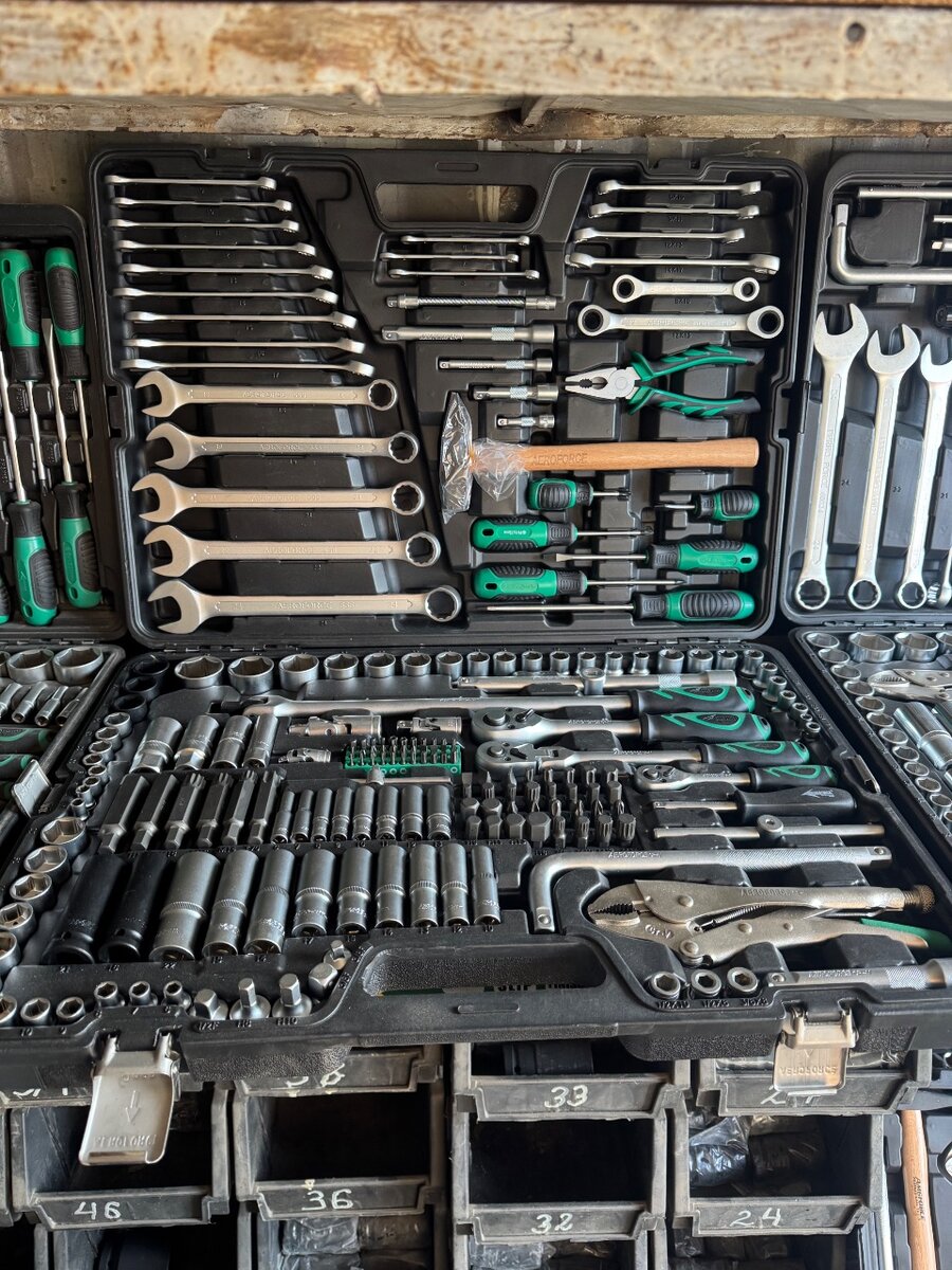 Набор инструментов AEROFORCE 202pcs