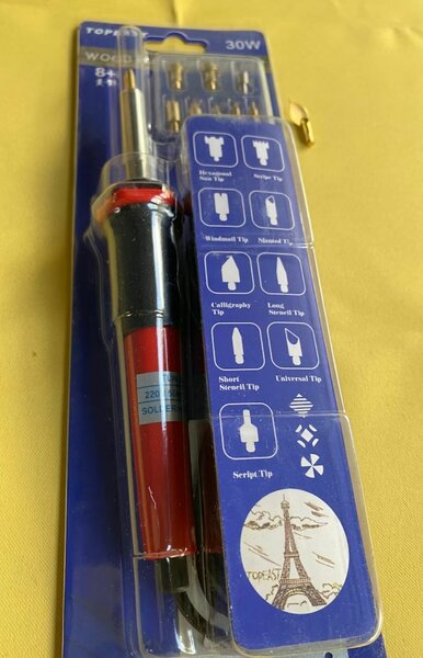 KIT DE PYROGRAVURE SUR BOIS 8 EN 1