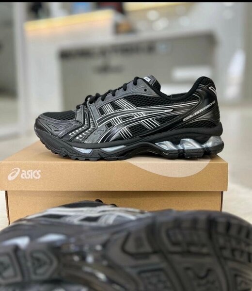 Chaussures de course ASICS