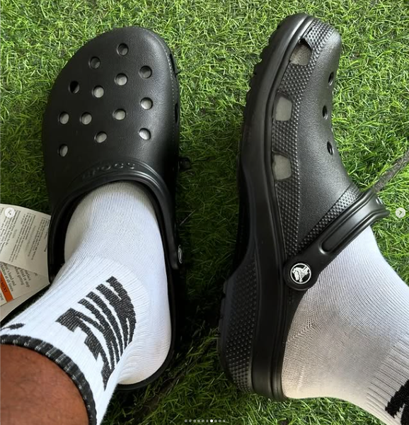Crocs black