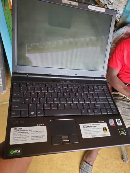 Ordinateur portable Lenovo E16