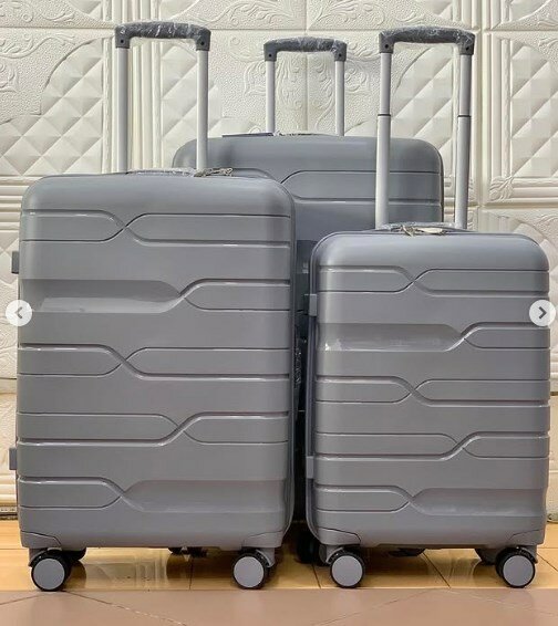 Set of 3 suitcases gray