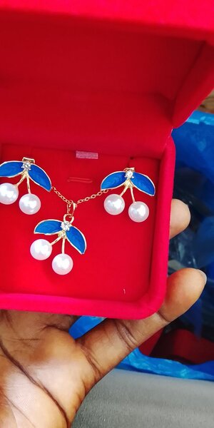 Ensemble de bijoux cerise en argent