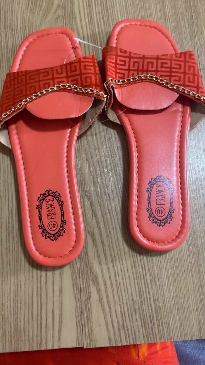 Sandales élégantes rouges