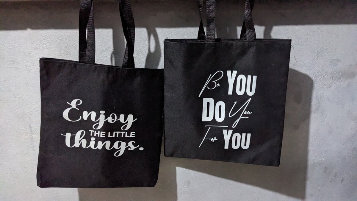 Tote bags