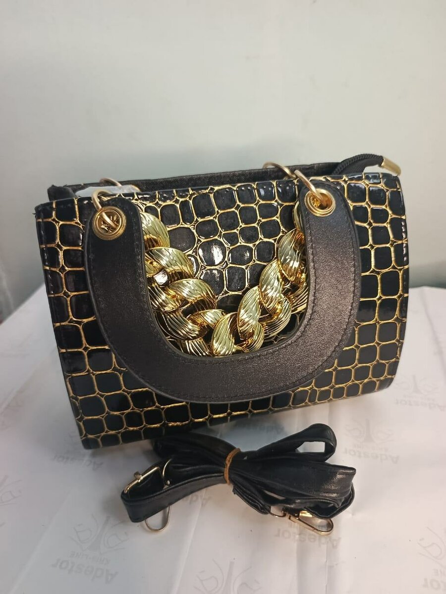 Sac à main chic en cuir noir