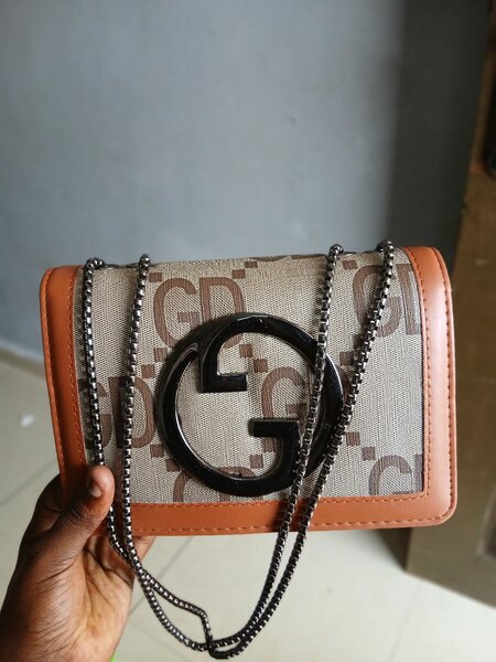 Sac bandoulière élégant