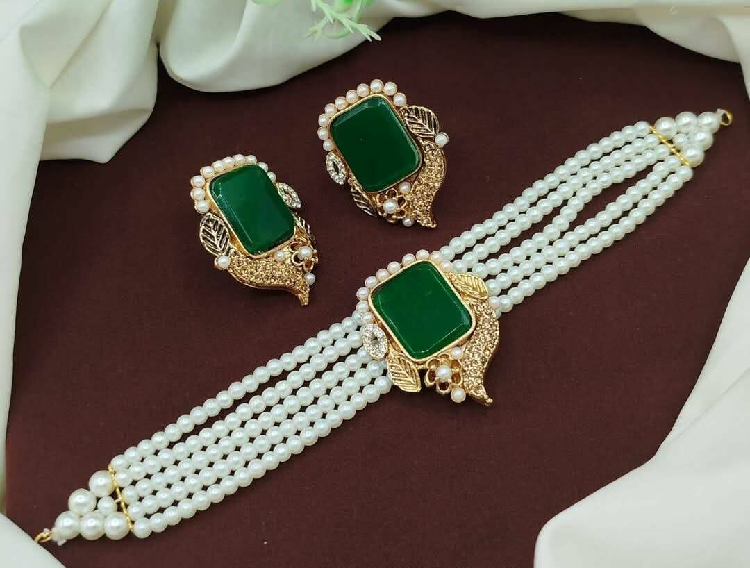 Ladies wedding set Necklace and earrings