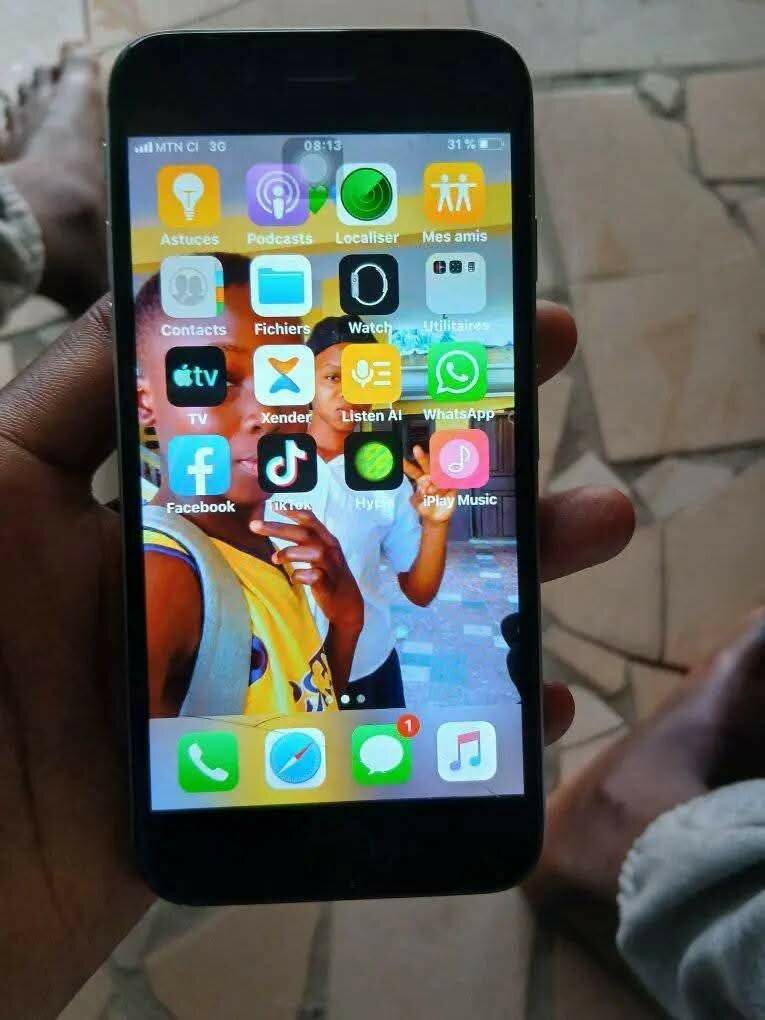 iPhone 6 - 64 GigaGris Sidéral