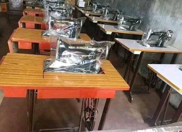 Machine à coudre industrielle robuste